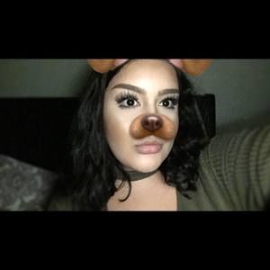 Meet your Posher, Cassandra